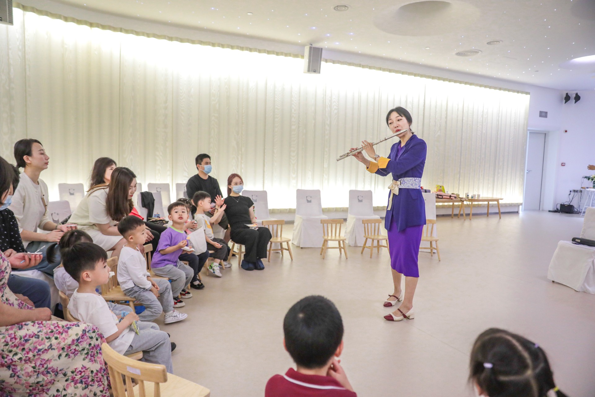 科發(fā)幼兒園特邀數(shù)位音樂家、演奏家到訪“贏·劇場”